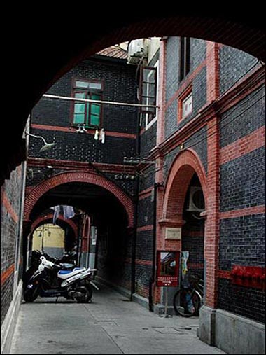 静安 世博人家 扩招 100元做一天老弄堂上海人