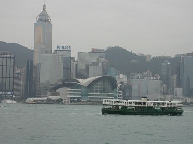 离灯红酒绿最近的地方