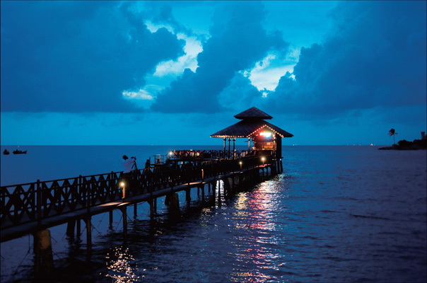 海滩之旅<em>处女地</em> 民丹岛_新浪上海_新浪网
