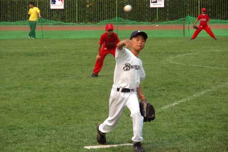美国职业棒球组织 棒球乐园 掀起上海棒球热潮