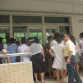 沟通现场人流拥挤