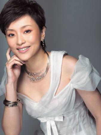 <em>杨澜给</em>80后女孩子<em>的忠告</em>(2)_新浪上海_新浪网