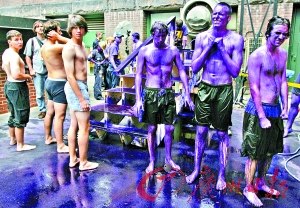 由于新西兰抑制留学生无故转学,建议出国前做好留学方案,避免浪费时间和金钱。(CFP图片) 由于新西兰抑制留学生无故转学,建议出国前做好留学方案,避免浪费时间和金钱。(CFP图片)