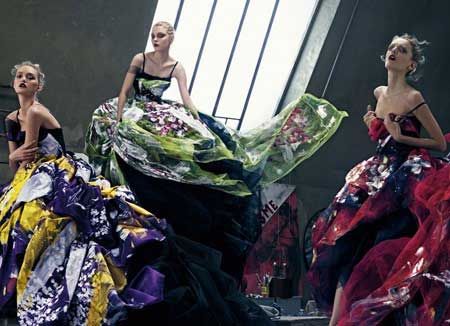 独一无二 Dolce&Gabbana天价手绘裙装