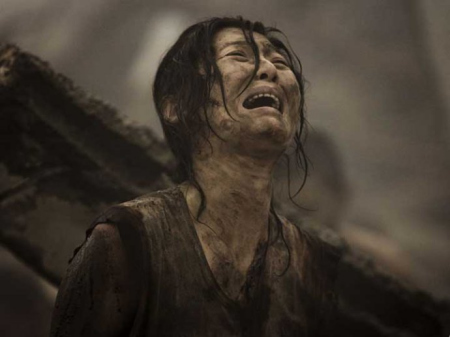《唐山大地震》让全场泪奔的镜头