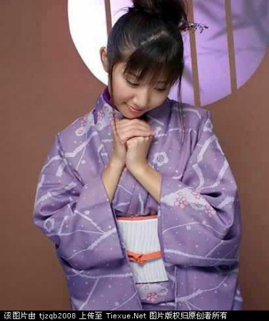 组图:<em>日本美女和服</em>里面有秘密_新浪上海_新浪