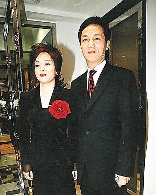 杜鵑為獄中老公代言 盤點鐵窗富豪的妻子們