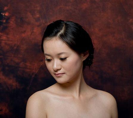 人体模特自曝最难堪是在异性前脱衣