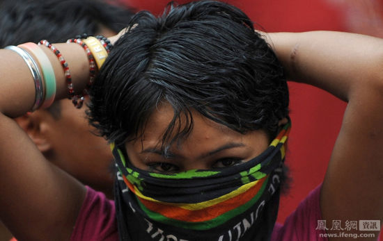 艾滋病日:孟买红灯区性工作者的这一天(2)