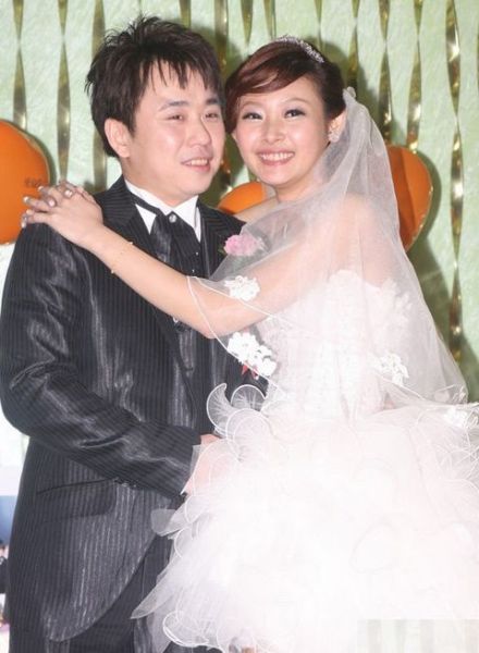 小彬彬结婚儿子当花童 大牌均爽约\/组图(2)