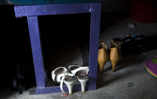 暗恋不成生恨 深圳大叔捅死18岁<em>少女切腹</em>自尽