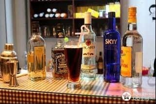 武汉一初中生微博炫富:送狗爱马仕包(组图)(2)