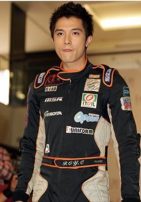 邱泽承认恋情 自夸<em>追女孩</em>方式很<em>浪漫</em>_新浪上海
