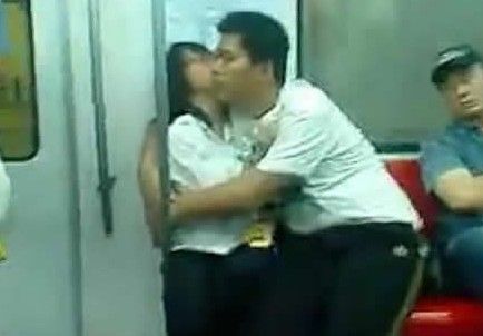 吃乳门 北京地铁现<em>90后</em>吃乳门_新浪上海_新浪