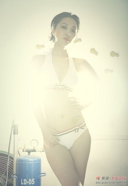 天生的好资本 汽修<em>美女的</em>比基尼<em>诱惑</em>_汽车频道