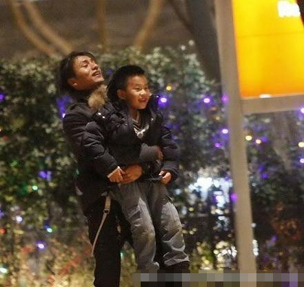  陈坤儿子 优优  照片 曝光(图)(2)_新浪上海_新浪