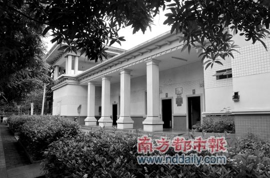 <em>少女</em>白天<em>公厕</em>遭强奸猥亵不敢出声(图)_新浪上