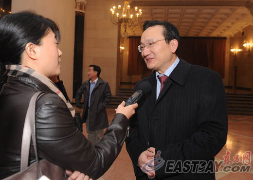 中国共产党第十八次全国代表大会代表徐建光接受媒体记者采访 中国共产党第十八次全国代表大会代表徐建光接受媒体记者采访