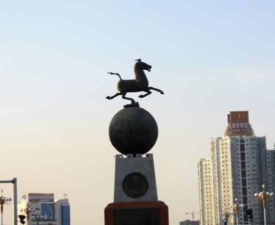 雕塑立马滚蛋【图】