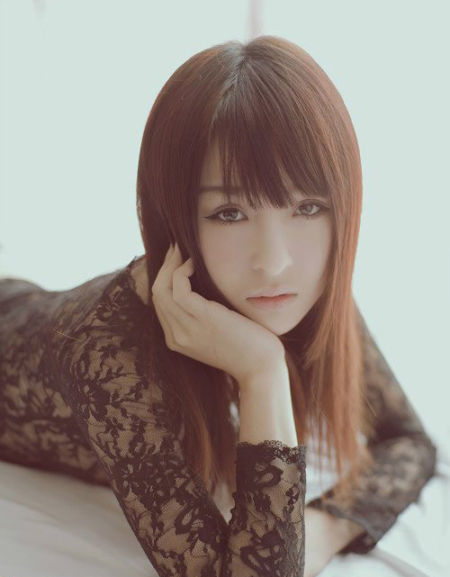 迷人小<em>美女</em>私房床照<em>性感</em>全裸诱惑_情感花边_