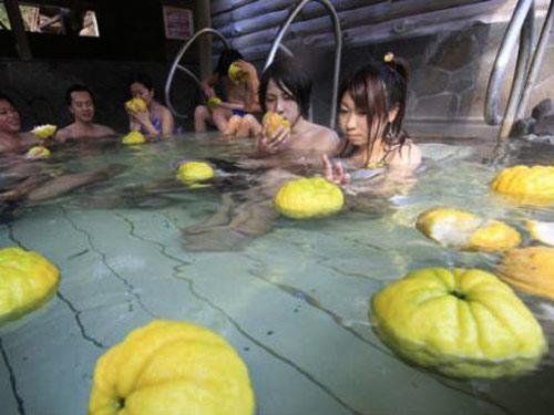 世界六大裸游宠爱地:日本温泉、北京澡堂