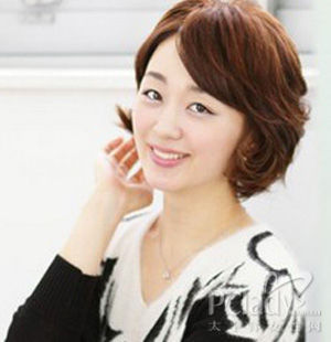 <em>中年烫发</em>发型<em>图片</em>+尽显女性成熟魅力