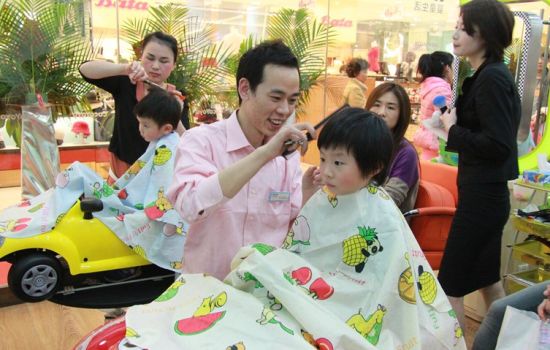 <em>发型</em>设计成婴童生活新宠_时尚_新浪上海