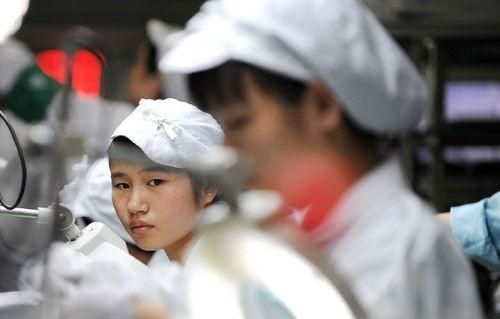 <em>富士康女</em>员工性骚扰 回应称是摆乌龙_新浪上海