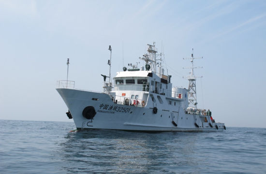 中国渔政船首次在钓鱼岛海域执法