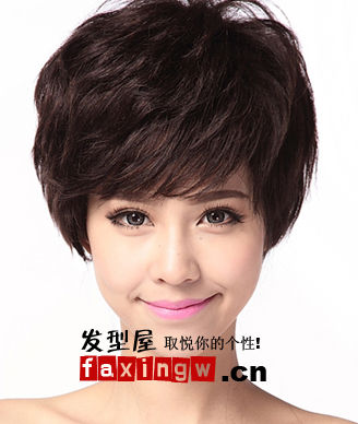 <em>2013短发最新发型</em> 可爱靓丽的青春路线_时尚