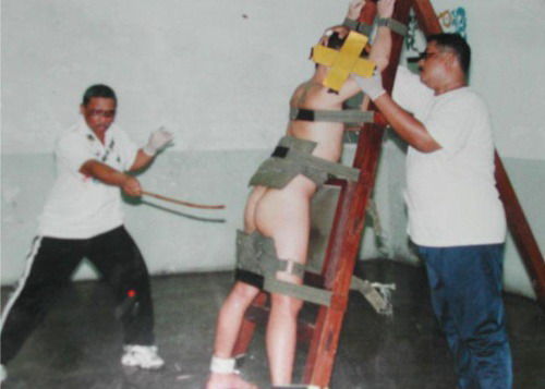 少女被继父强奸反遭鞭刑