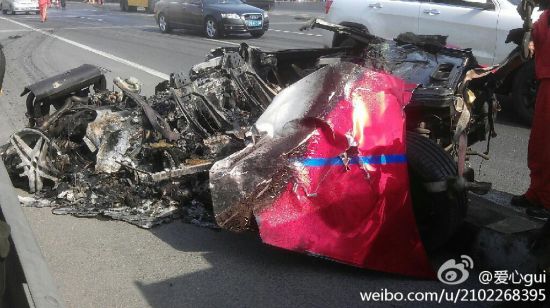法拉利面目全非。网友供图 法拉利面目全非。网友供图