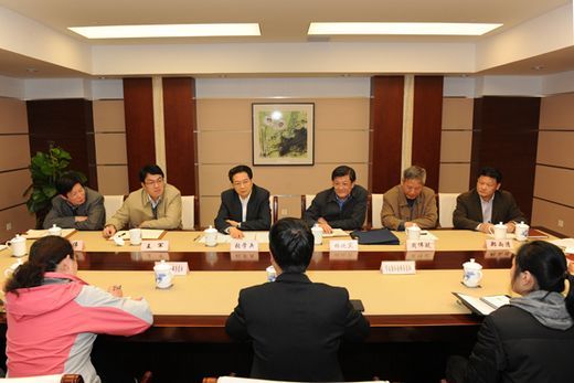 市禁毒委召开加强禁毒社会工作座谈会 市禁毒委召开加强禁毒社会工作座谈会