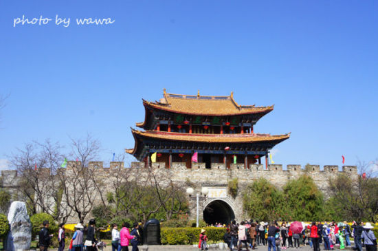 大理古城旅游景点攻略感受古朴城池的文艺与喧嚣_热门旅游景点_新浪