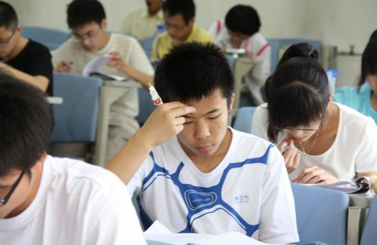 禁差生考英语四级 无视考试严肃性和学生合法