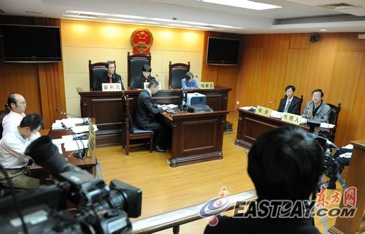 克莉丝汀状告女大学生索赔百万,案件第二次开庭。摄影:马超(资料照片) 克莉丝汀状告女大学生索赔百万,案件第二次开庭。摄影:马超(资料照片)