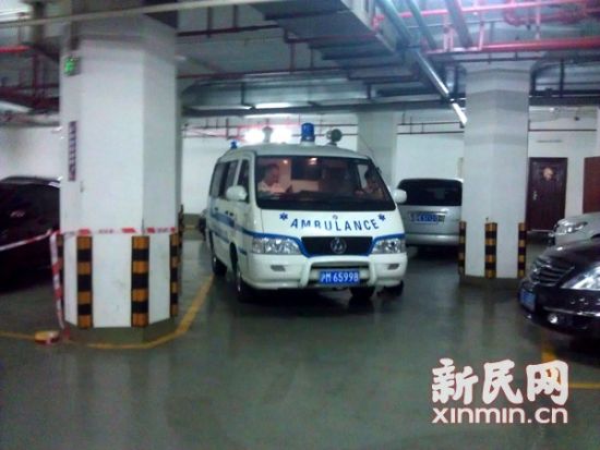 救护车在现场 来源:新民晚报 救护车在现场 来源:新民晚报