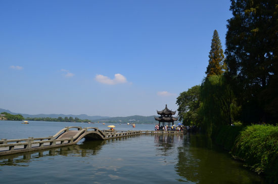 杭州西湖春天景色 漫步人间奇景_热门旅游景点_新浪上海