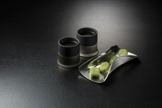 皇家雪兰莪携手知名设计师杨明洁创作新品茶具