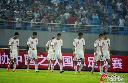 国足内鬼?沪媒直指与3失球有关诡异7号赵旭日