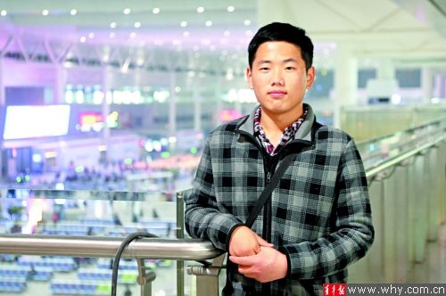 见义勇为小伙周传金被推荐为全国见义勇为模范 本报资料图 记者 施培琦 摄 见义勇为小伙周传金被推荐为全国见义勇为模范 本报资料图 记者 施培琦 摄