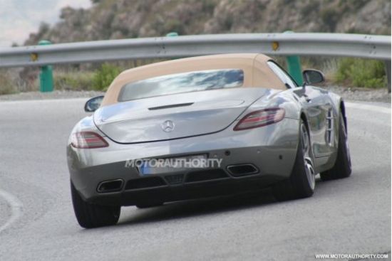 2015款奔驰SLS AMG GT敞篷跑车谍照曝光 2015款奔驰SLS AMG GT敞篷跑车谍照曝光