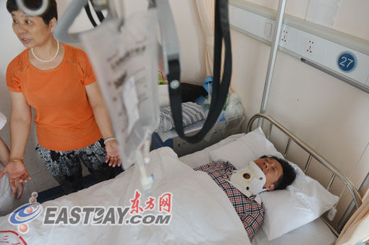 “爱心老爷爷”王先生被送至交通大学医学院附属第三人民医院进行救治。 “爱心老爷爷”王先生被送至交通大学医学院附属第三人民医院进行救治。
