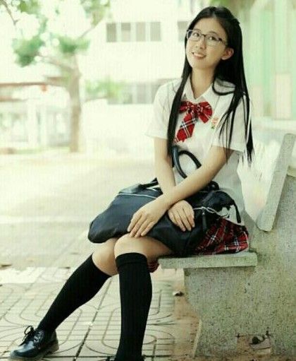 网友狂晒最美校服<em>女生</em> <em>那些年</em>你<em>错过的</em>校服女