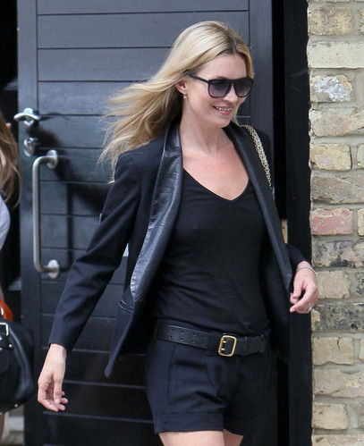 美国众星参与<em>世界无胸罩</em>日 - 华夏在线