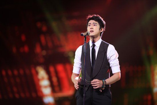 邓小坤许明明淘汰 韩红没摇上号致歉_新浪上海