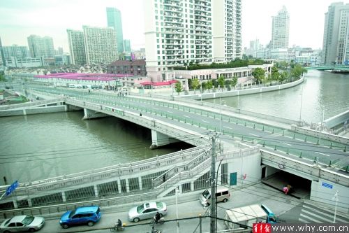 苏州河北岸成了一大卖点。青年报资料图 记者 施培琦 摄 苏州河北岸成了一大卖点。青年报资料图 记者 施培琦 摄