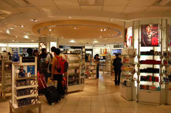 洛杉矶购物攻略 好莱坞风格的免税商店_美容服