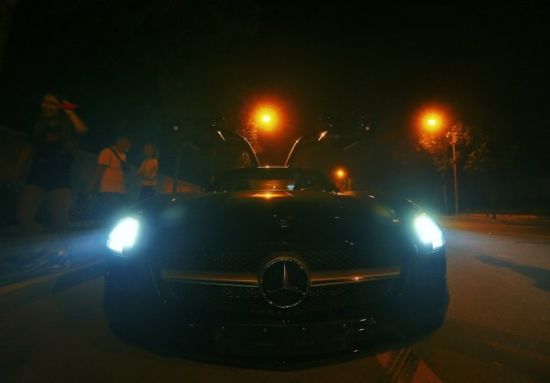 北京地下飙车引围观 飙车族<em>午夜激情</em>(图)_新浪