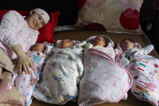 一夫妻产检3胞胎生下4胞胎 取名金玉满堂_新浪上海_新浪网